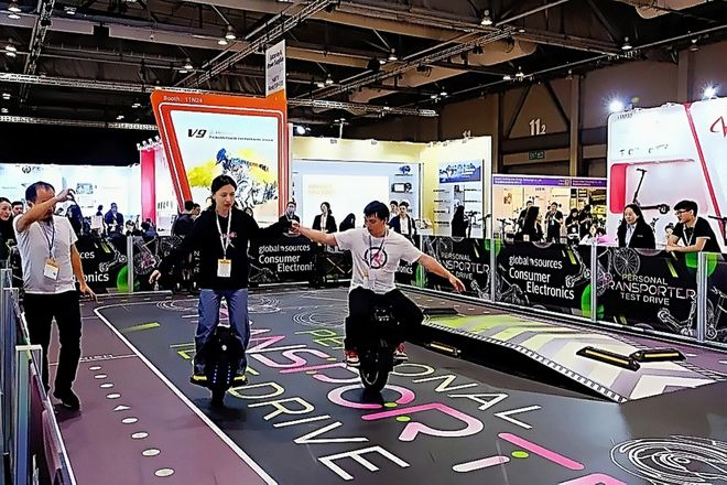 香港展：与科技共舞定义行业新风向麻将胡了2025年10月环球资源(图3)